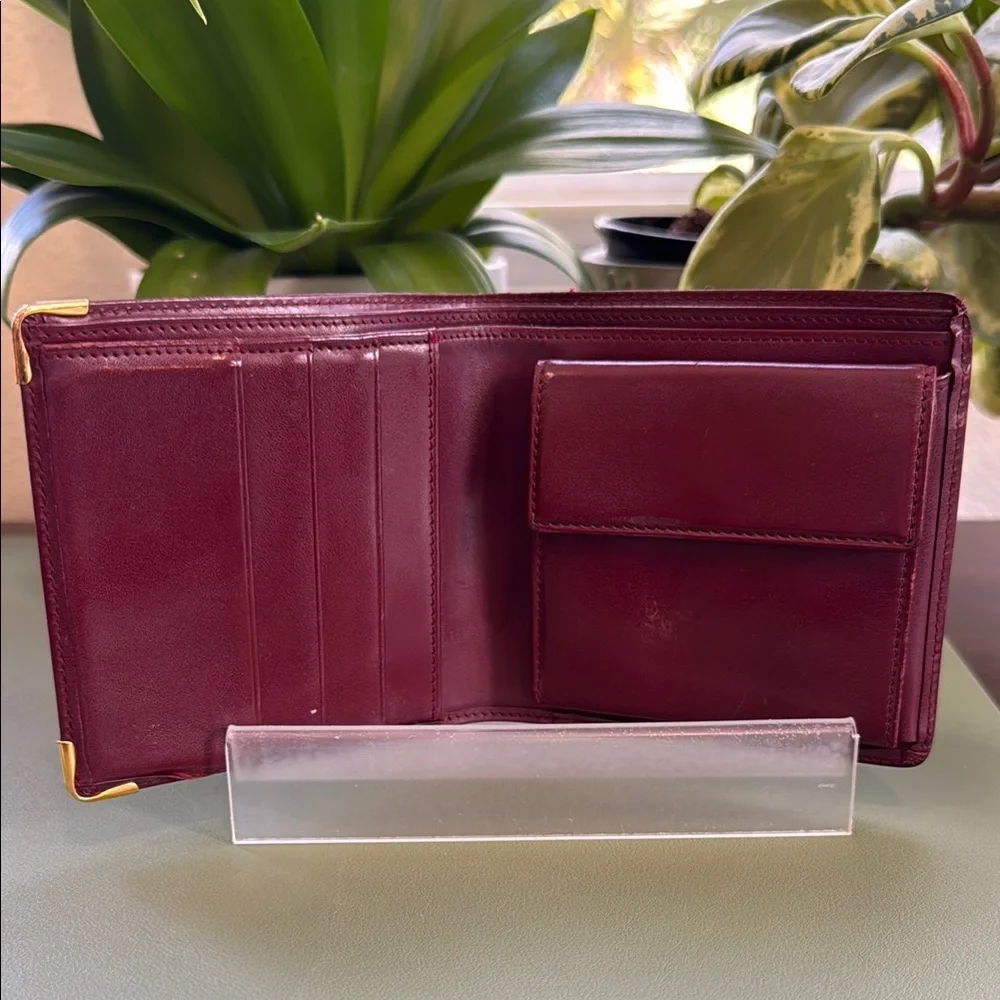 Cartier Bordeaux bifold Leather Wallet with Gold Accents
